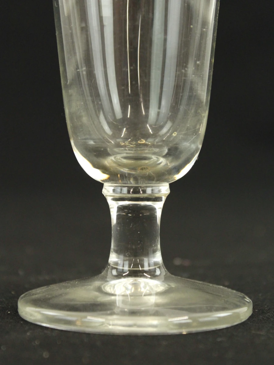 Stella Artois  set van vier vintage luxe pilsglazen met goudkleurige rand op voet 1970 - foto 4