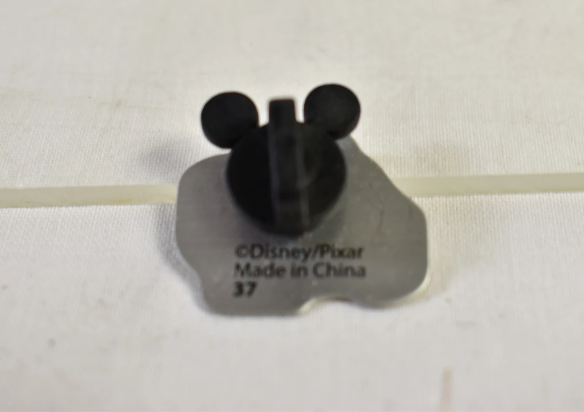 Grote verzameling Disney en Pixar pins – Carrefour België – 2010 - foto 6