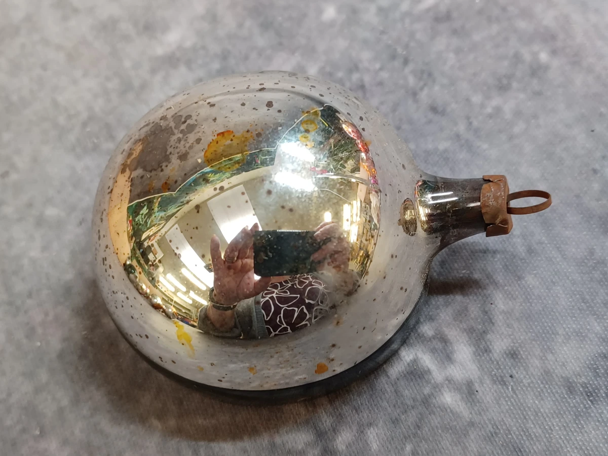 Vintage glazen kerstballen en piek met reflectors - foto 9