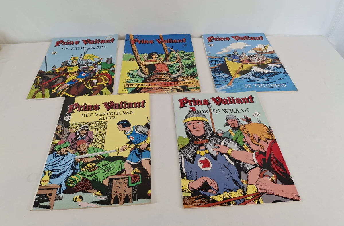 Prins Valiant stripboeken - foto 2