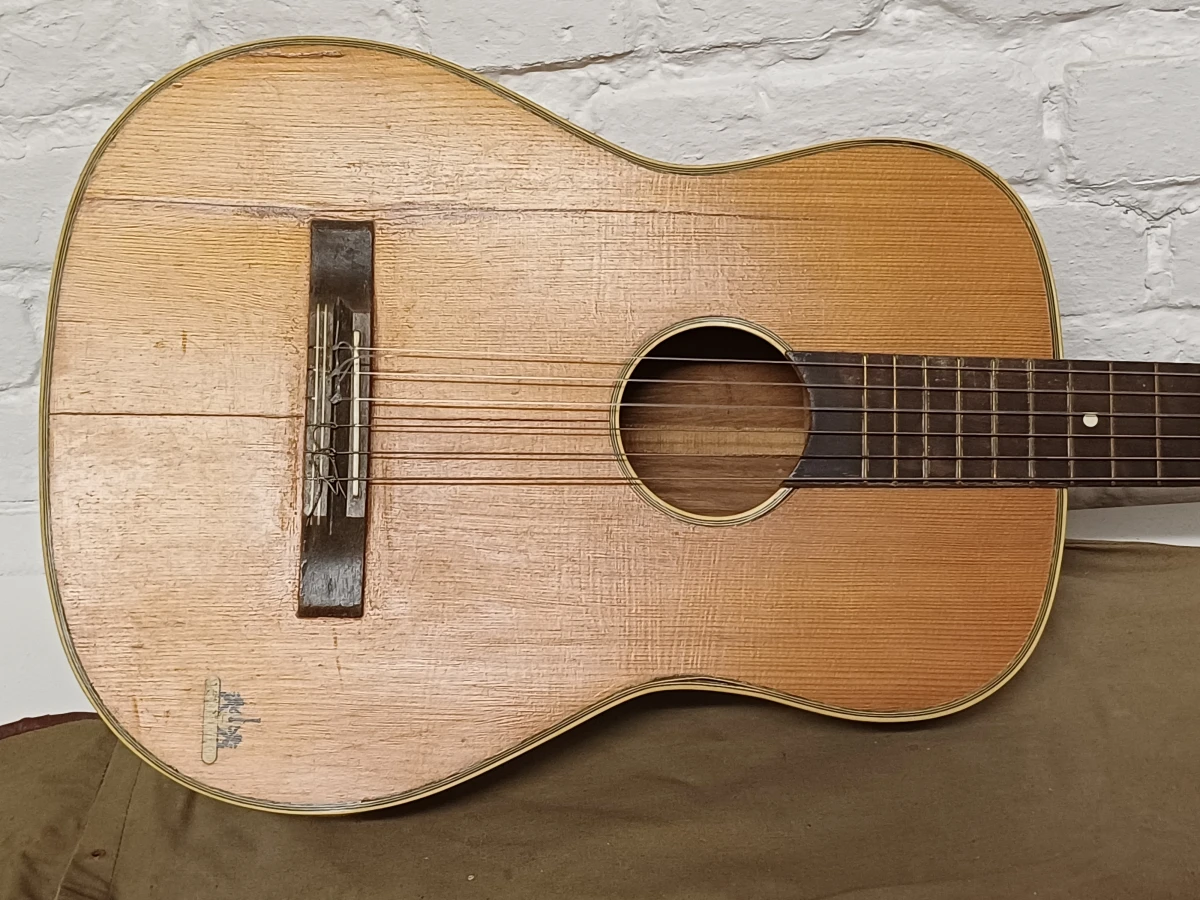 Vintage Musima parlor gitaar voor linkshandigen - foto 2