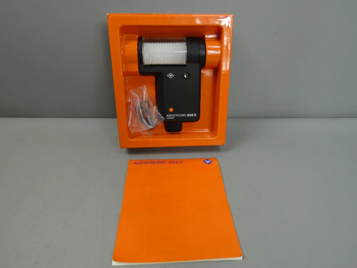 Agfatronic 252 C flitser – kavel bij De Kringwinkel, Diest