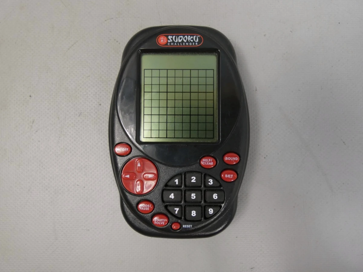 Draagbare elektronische Sudoku-spelcomputer – kavel bij De Kringwinkel, Diest