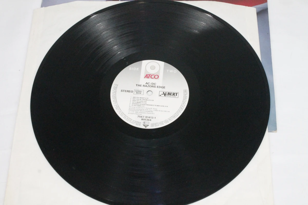 LP: AC/DC - The Razors Edge - foto 3