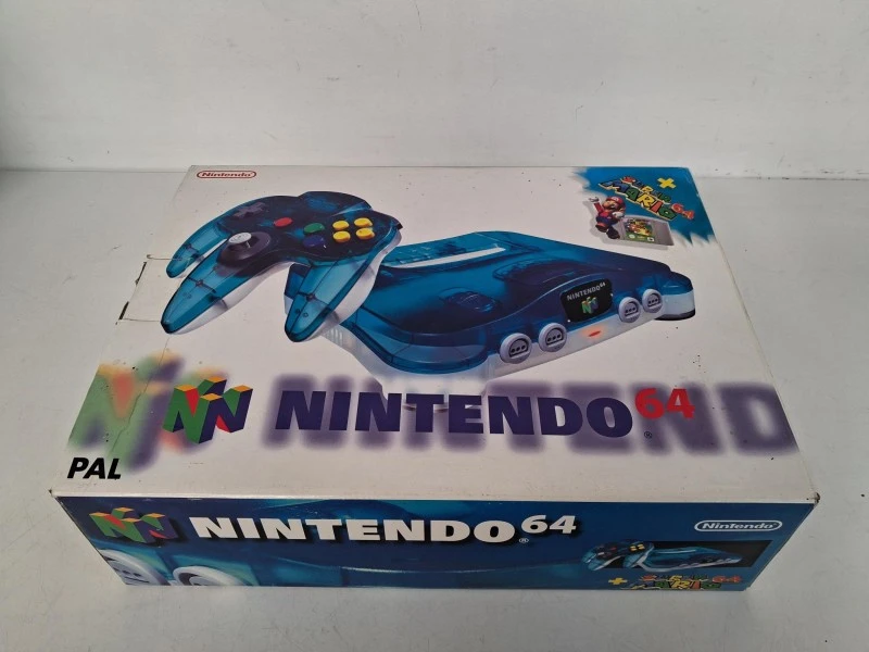 Nintendo 64 Clear Blue Edition met spel