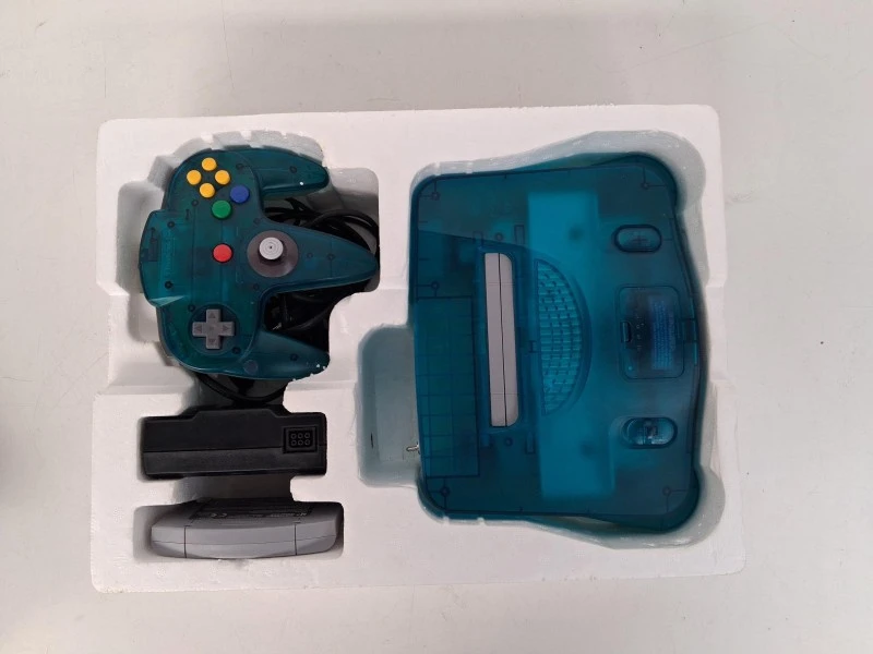Nintendo 64 Clear Blue Edition met spel