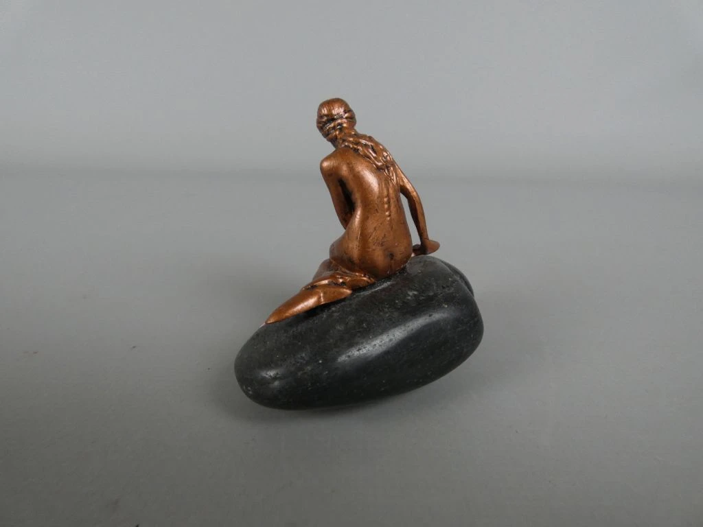 Miniatuur Beeldje van de Kleine Zeemeermin op Steen - foto 2