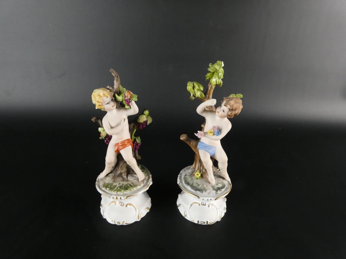 Set van 2  putti beeldjes - Capodimonte - foto 2