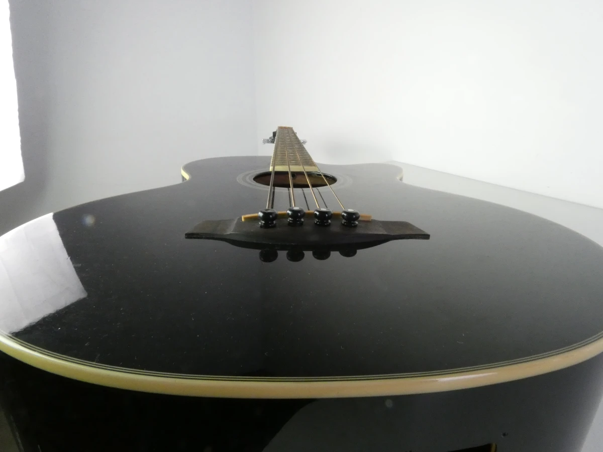 Ibanez AEB8E-BK Elektro-akoestische Basgitaar - foto 7