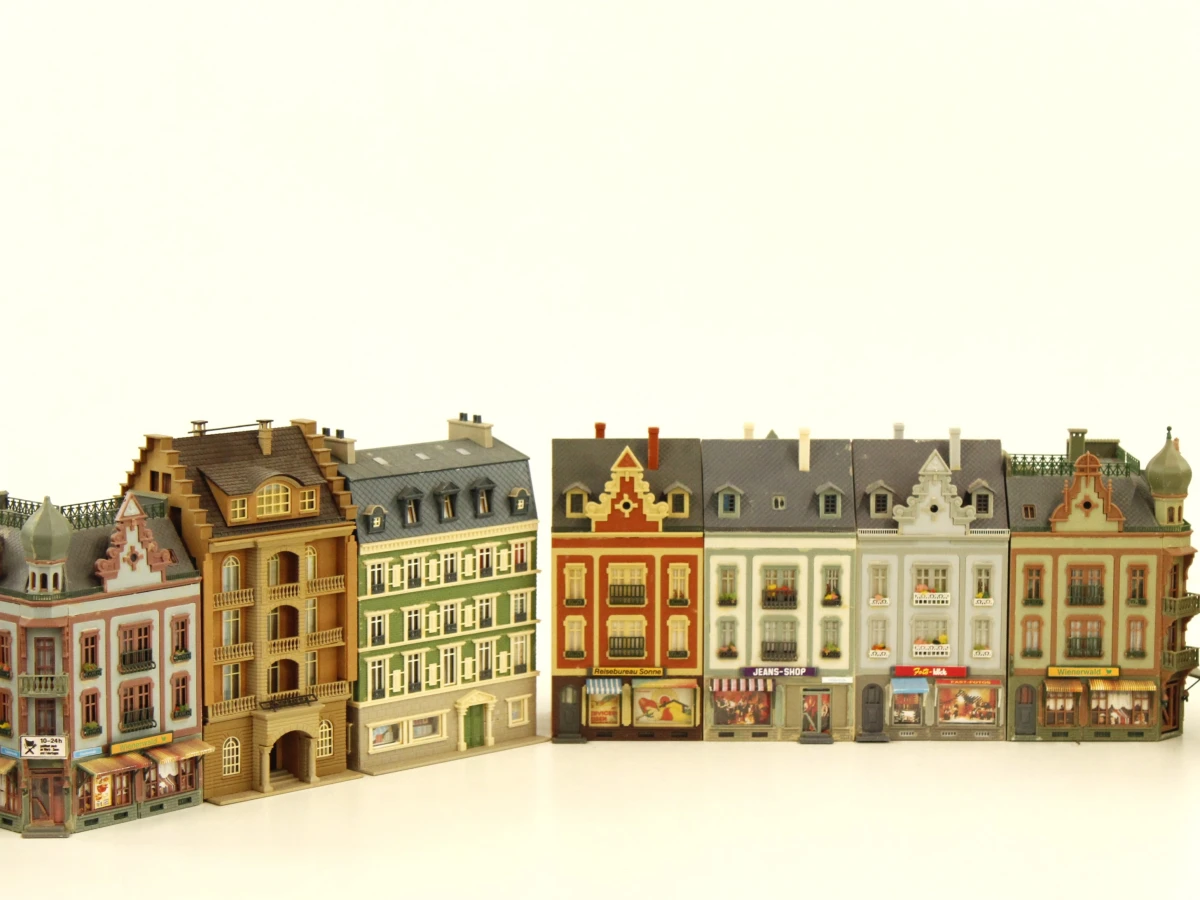Modelhuizen / stadshuizen (o.a. Faller, Kibri, Vollmer, Pola) - foto 2