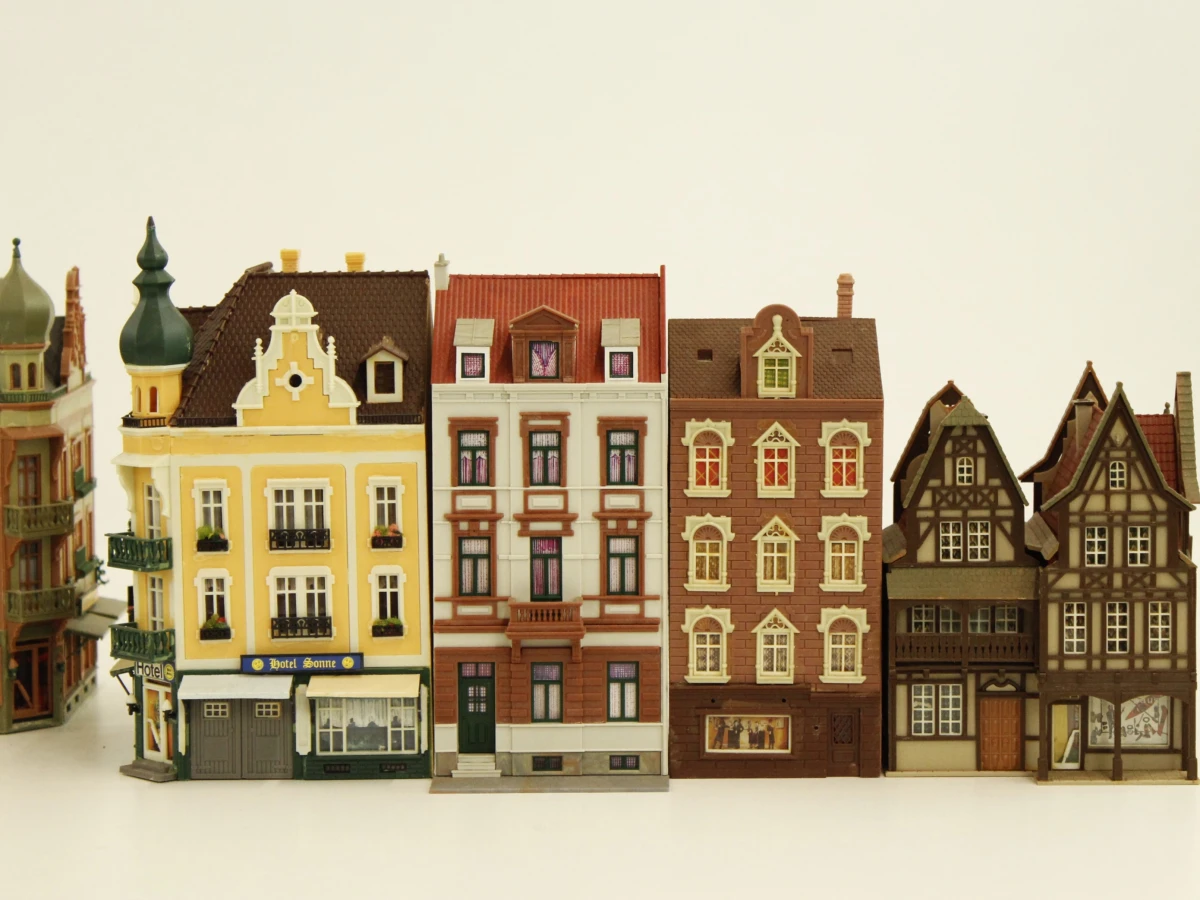Modelhuizen / stadshuizen (o.a. Faller, Kibri, Vollmer, Pola) - foto 3