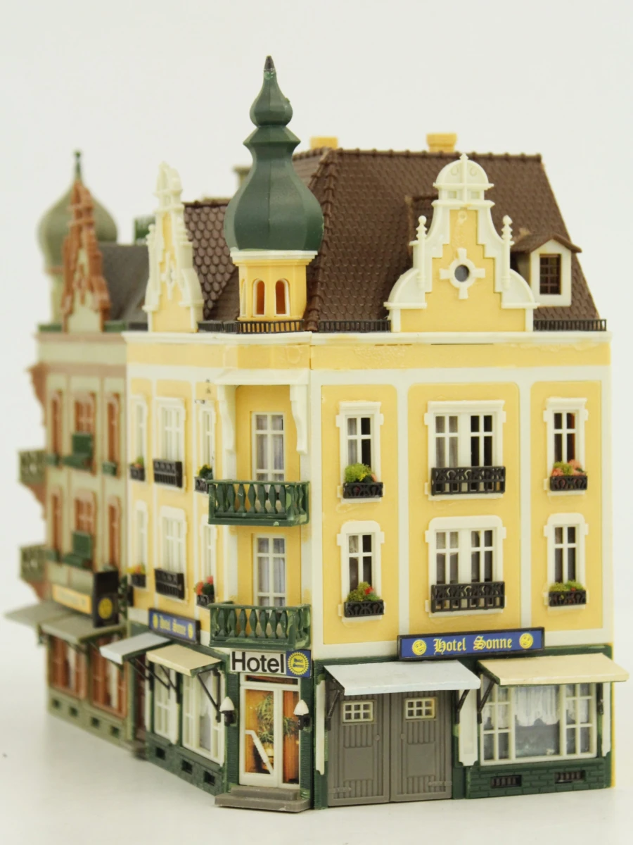 Modelhuizen / stadshuizen (o.a. Faller, Kibri, Vollmer, Pola) - foto 13