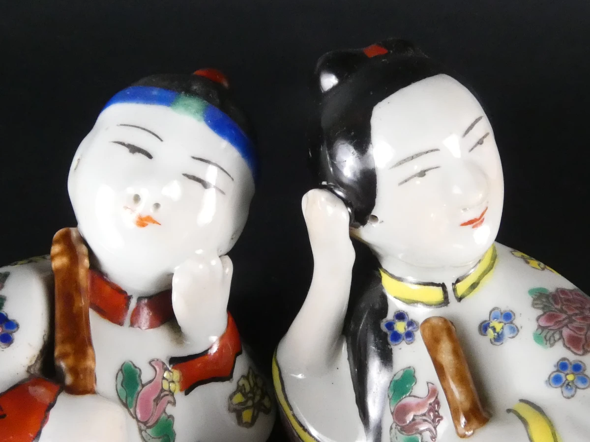 Vijf Chinese Porseleinen Objecten - foto 17