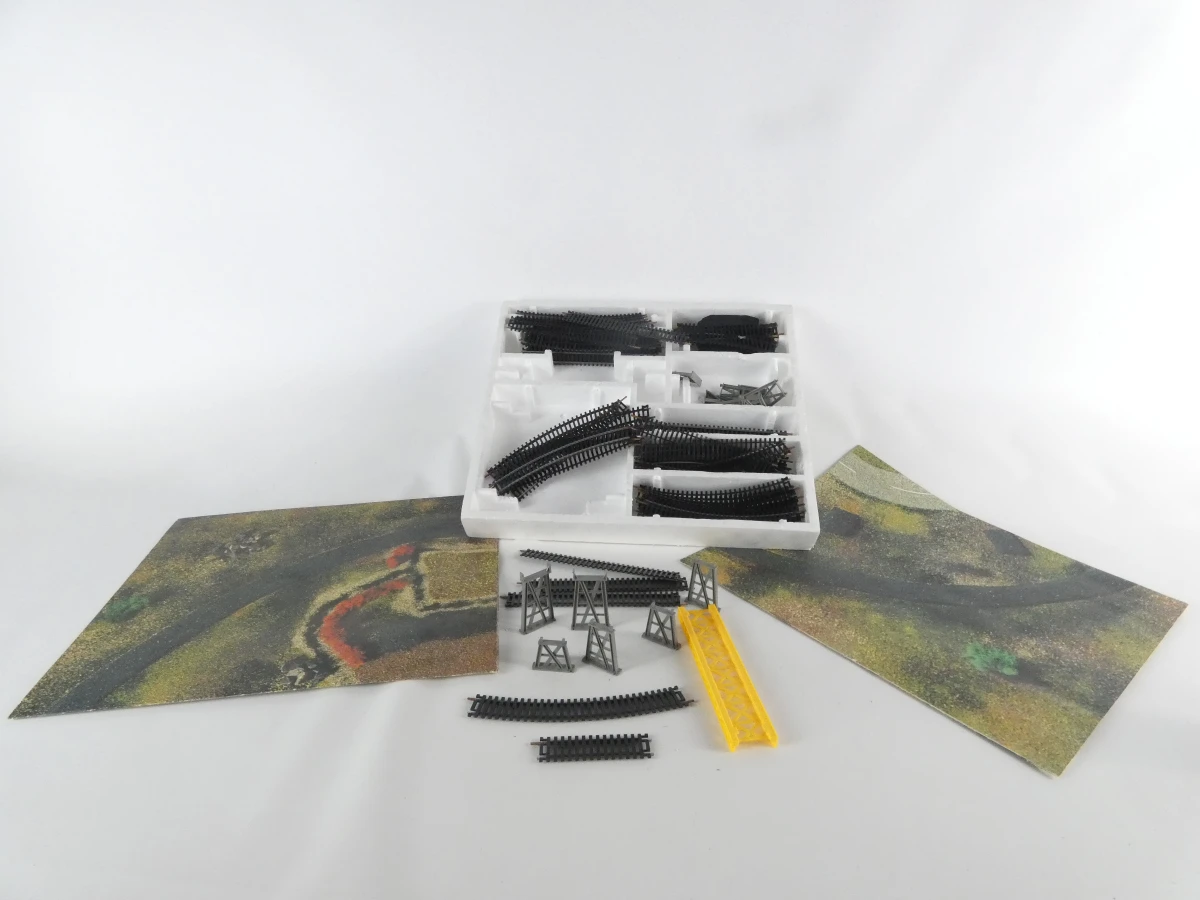 Lima H0 modeltreinverzameling – 3 dozen met locomotieven, wagons, rails en toebehoren - foto 9