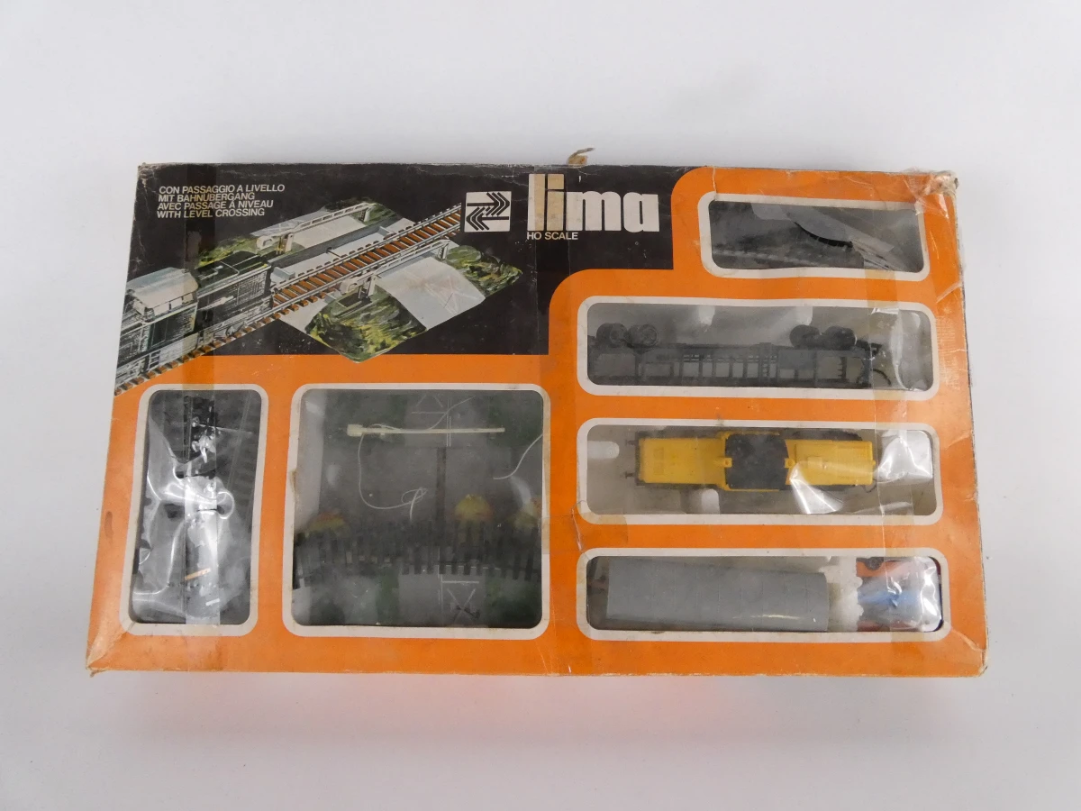 Lima H0 modeltreinverzameling – 3 dozen met locomotieven, wagons, rails en toebehoren - foto 10