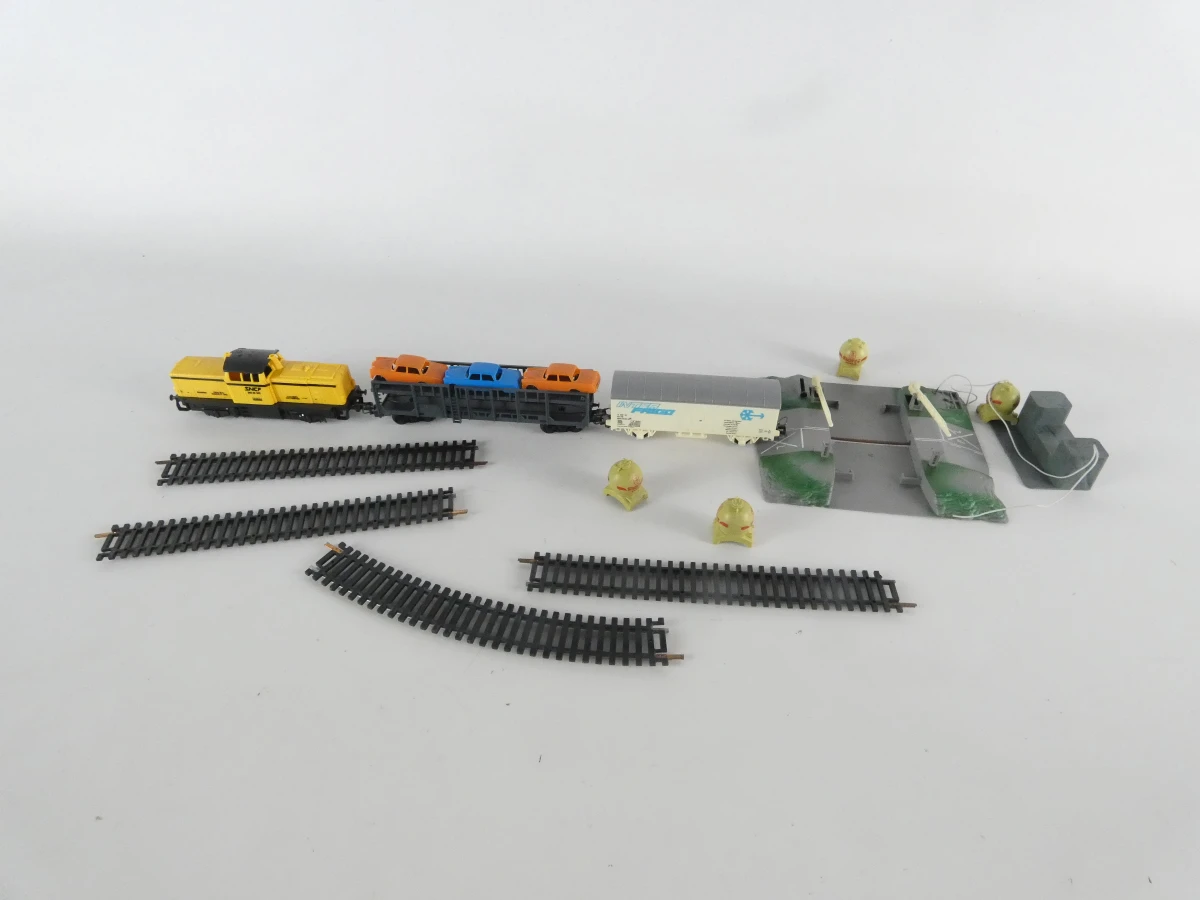 Lima H0 modeltreinverzameling – 3 dozen met locomotieven, wagons, rails en toebehoren - foto 12