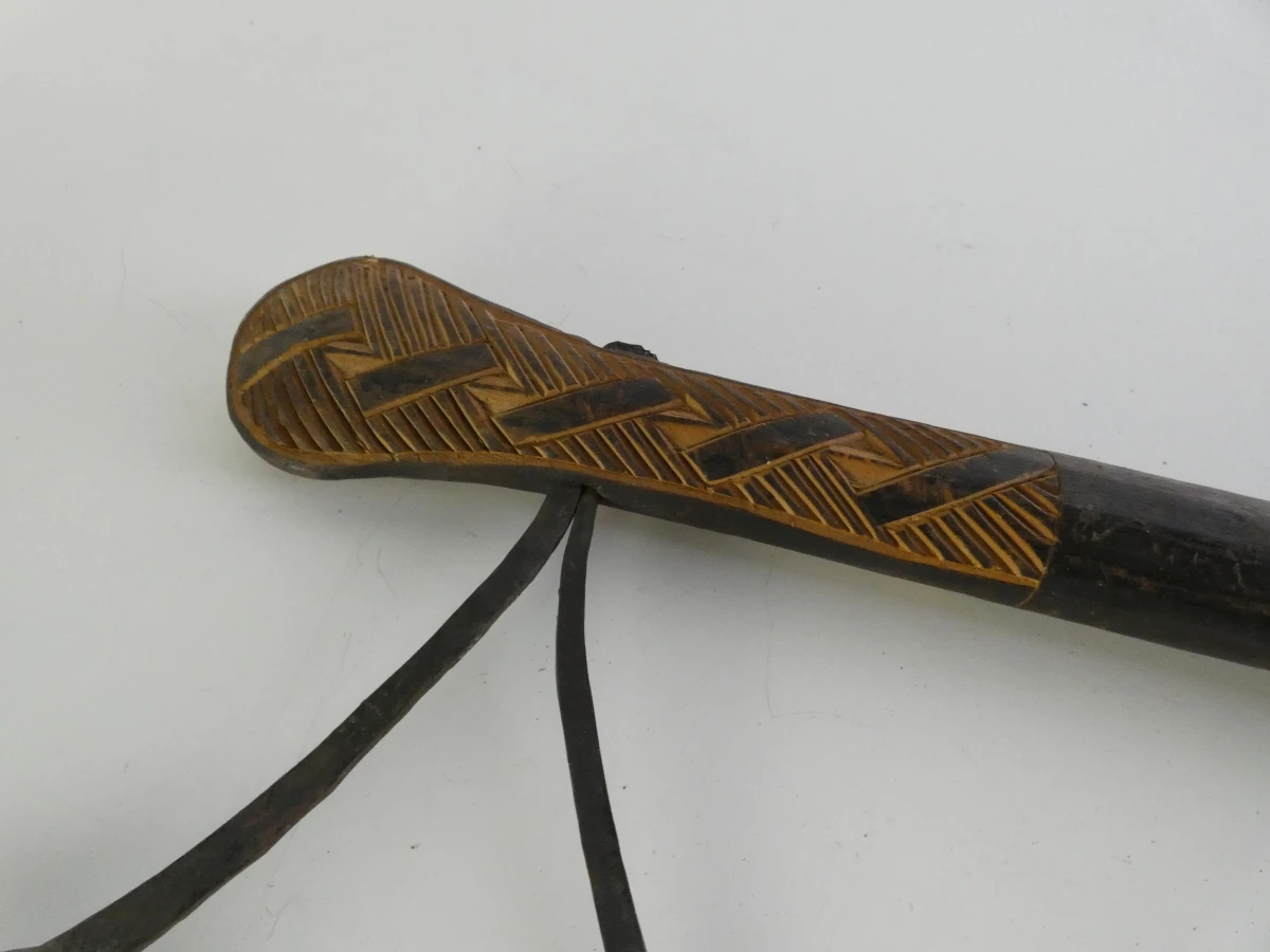 Etnografische collectie dolken, keris en messen (6 stuks) - foto 5