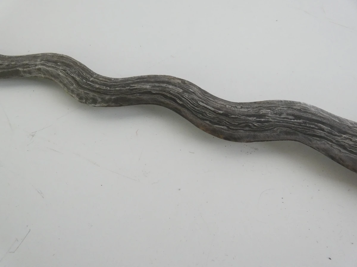 Etnografische collectie dolken, keris en messen (6 stuks) - foto 12