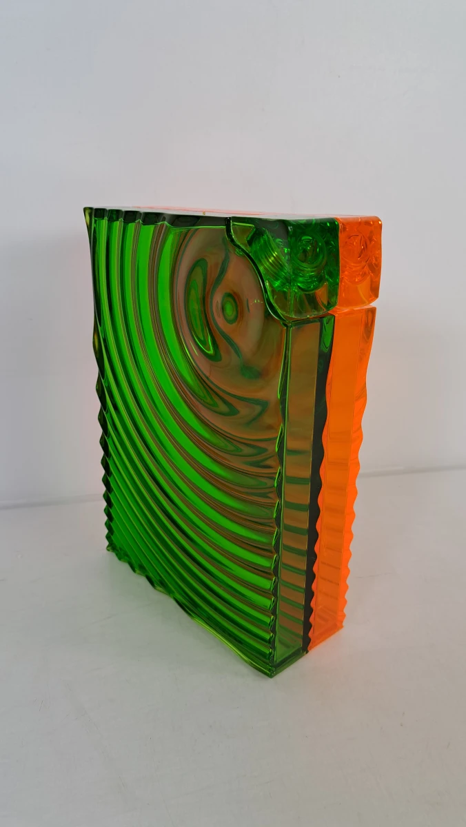 2 design drinkflessen – Ron Arad for Guzzini – groen & oranje - foto 6