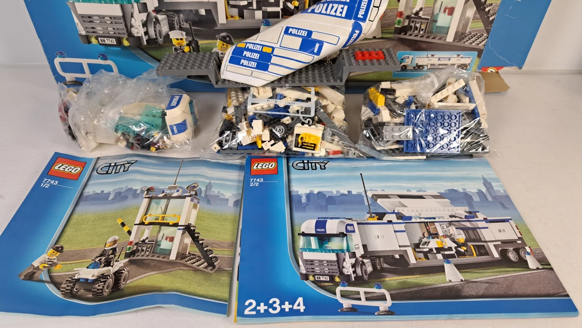Lot van 3 LEGO City sets met originele dozen en bouwinstructies – 7287, 3221 & 7743 - foto 3