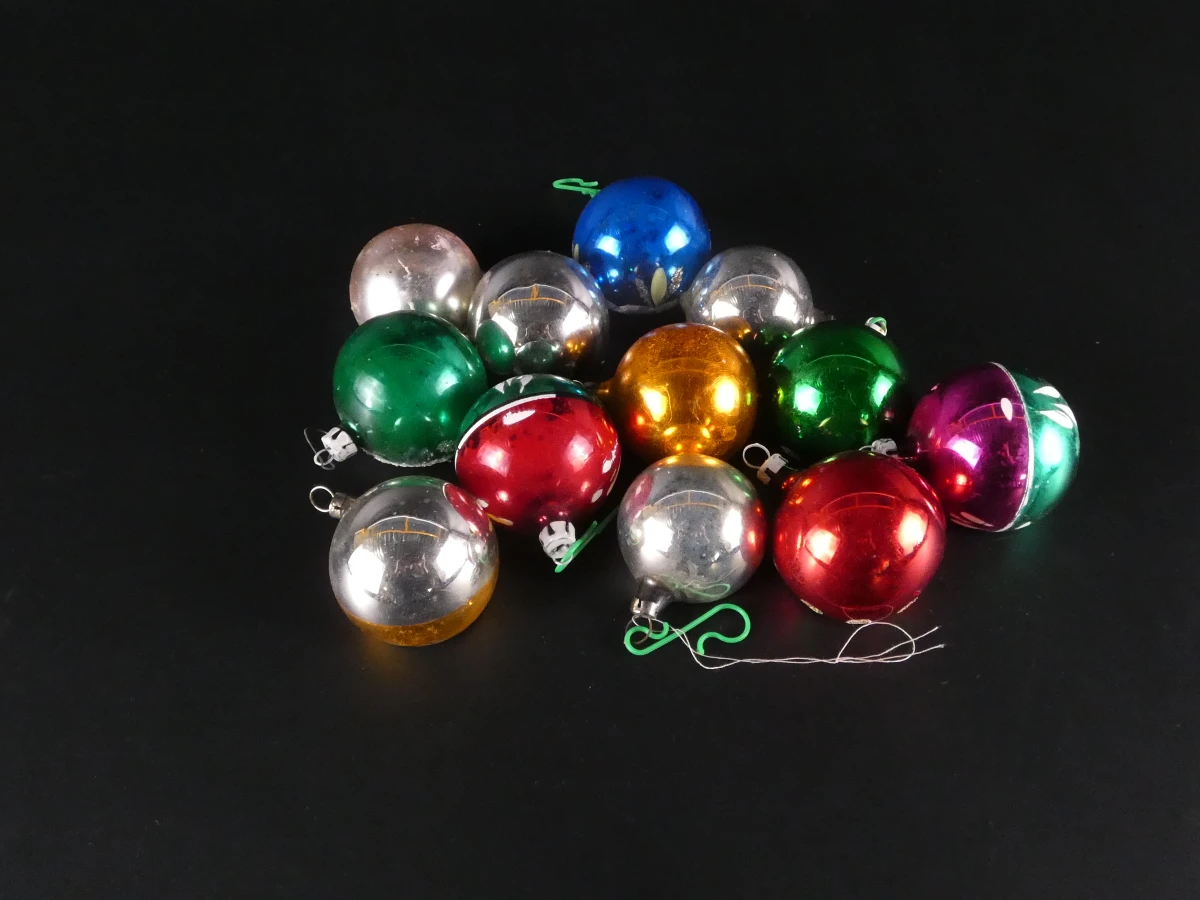 Grote partij vintage glazen kerstornamenten incl. 2 kerstpieken(69 stuks) - foto 22
