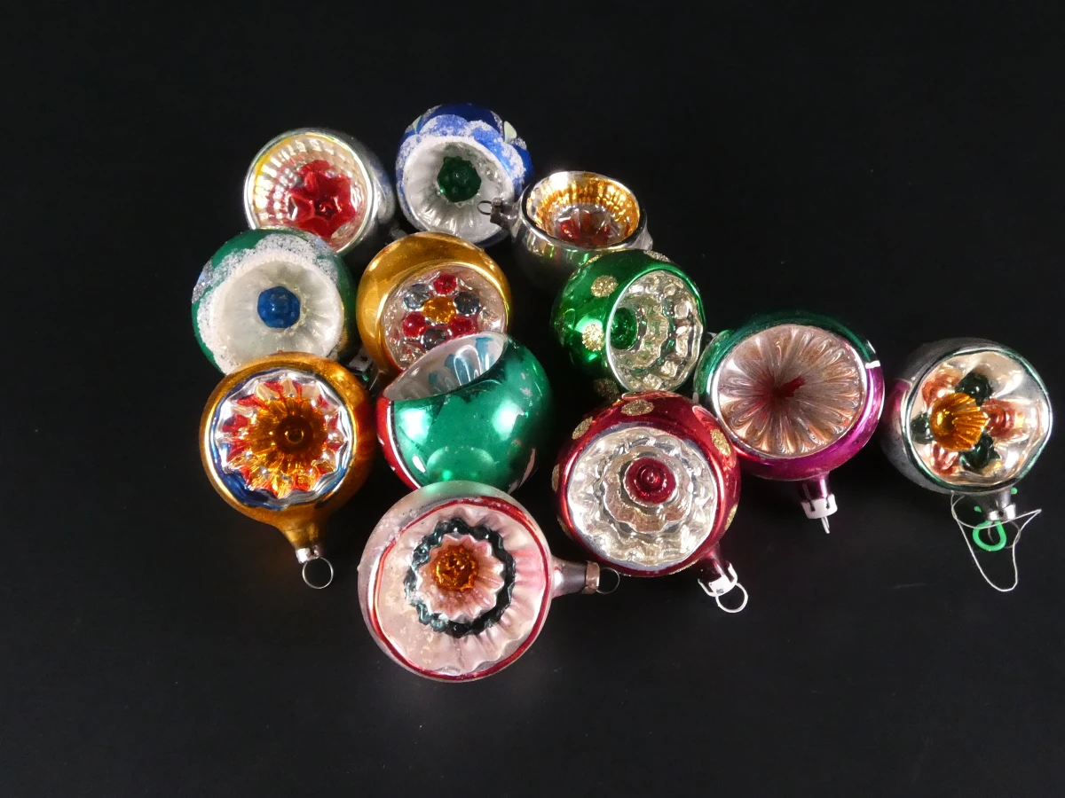 Grote partij vintage glazen kerstornamenten incl. 2 kerstpieken(69 stuks) - foto 21