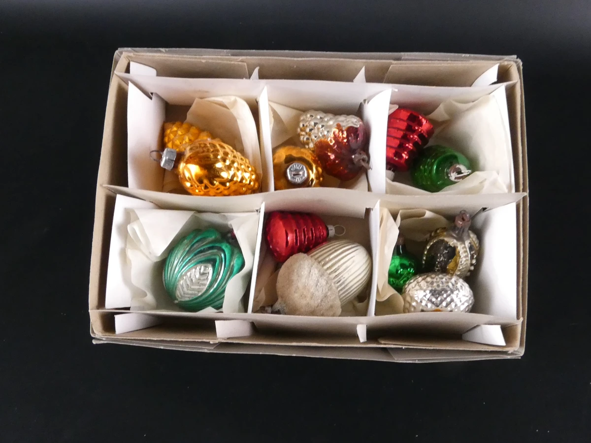 Grote partij vintage glazen kerstornamenten incl. 2 kerstpieken(69 stuks) - foto 20