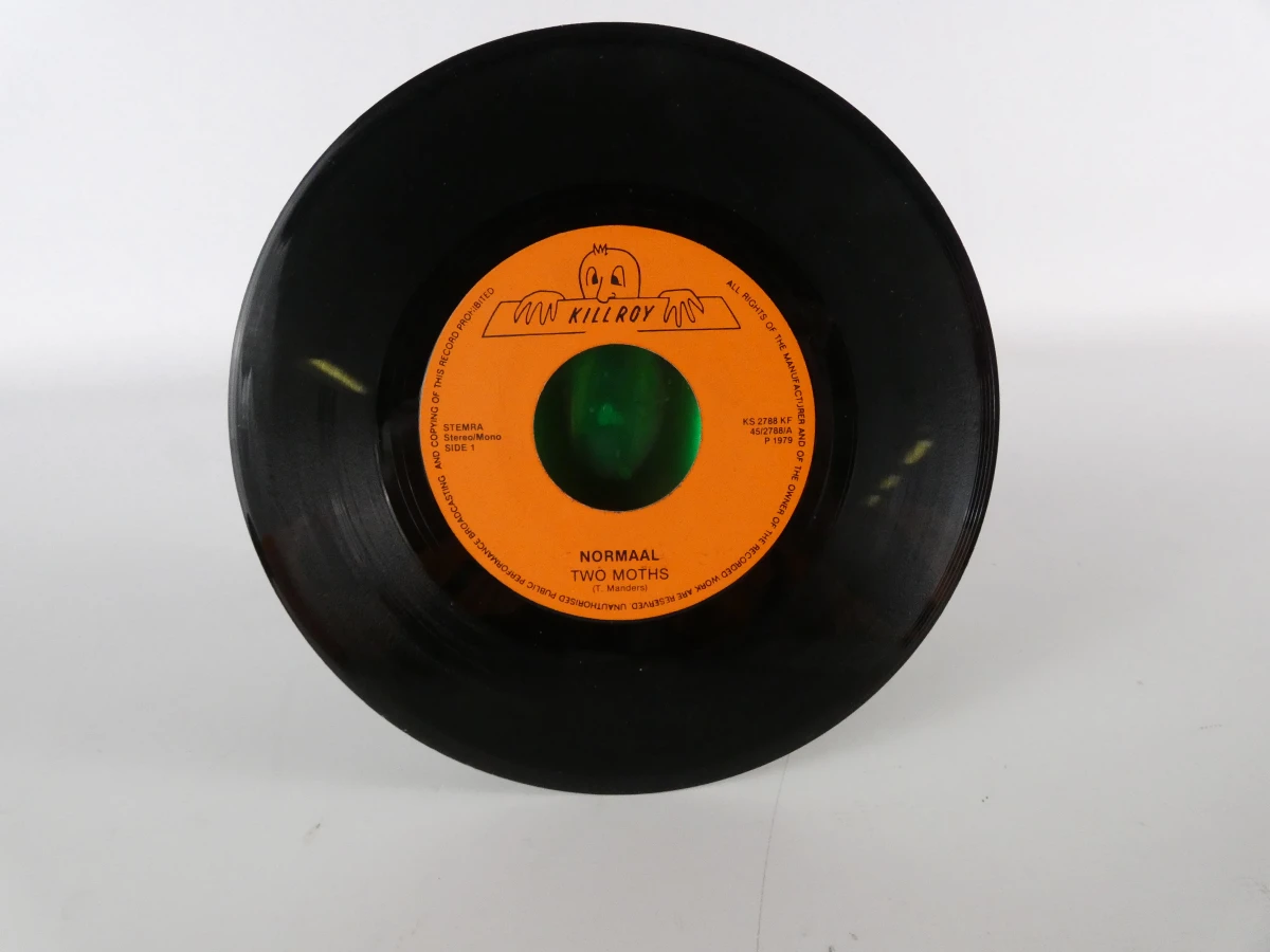 Vintage 7-inch vinylsingle Two Moths / Annie Get Your Gun - foto 3