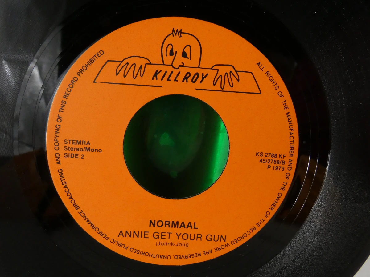 Vintage 7-inch vinylsingle Two Moths / Annie Get Your Gun - foto 5