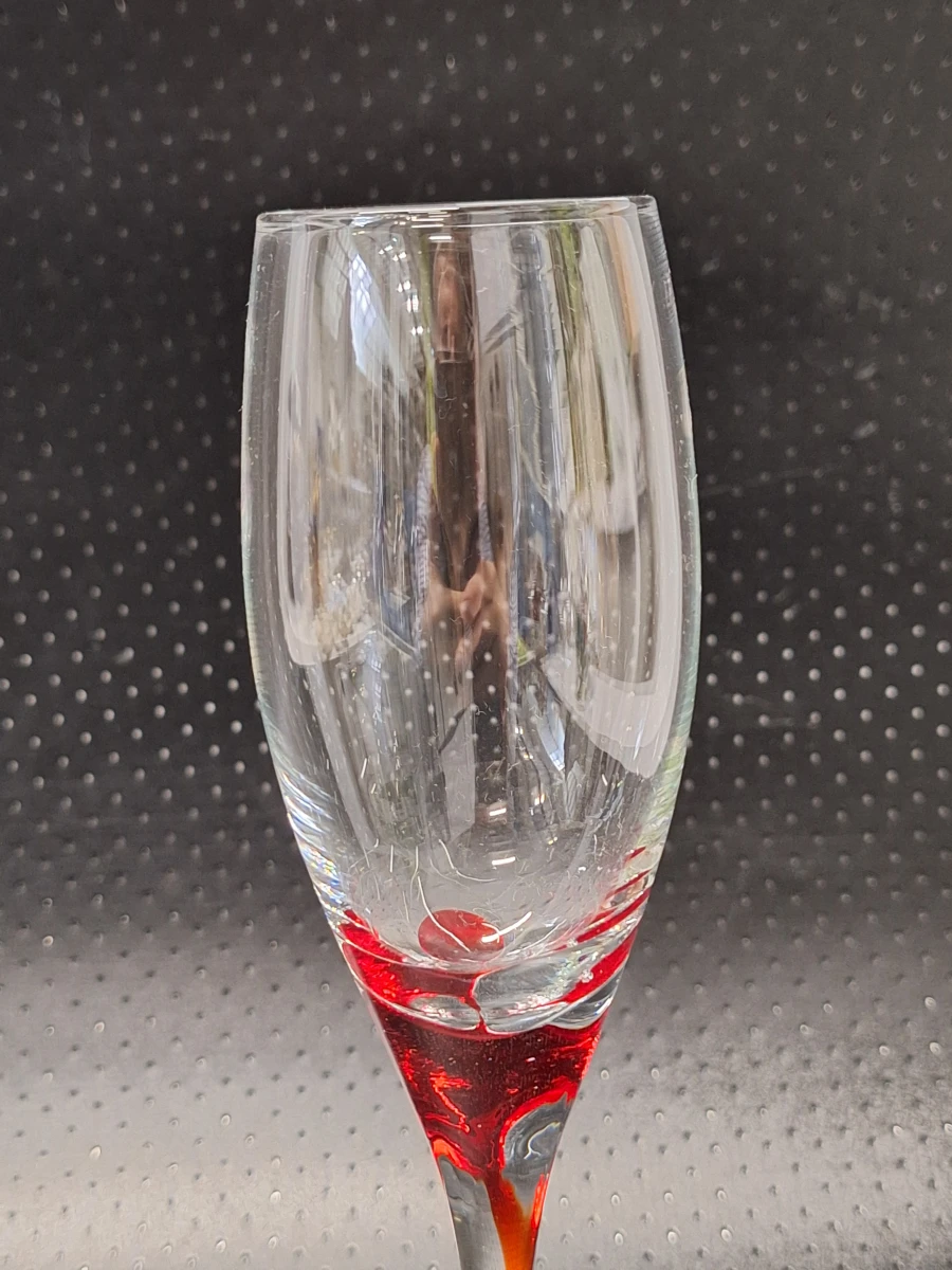 Set van 14  wijn- en champagneglazen met rode accenten in de stoom - foto 8