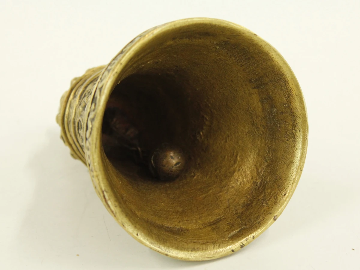 Antieke messingen liturgische handbel/altaarbel - foto 3