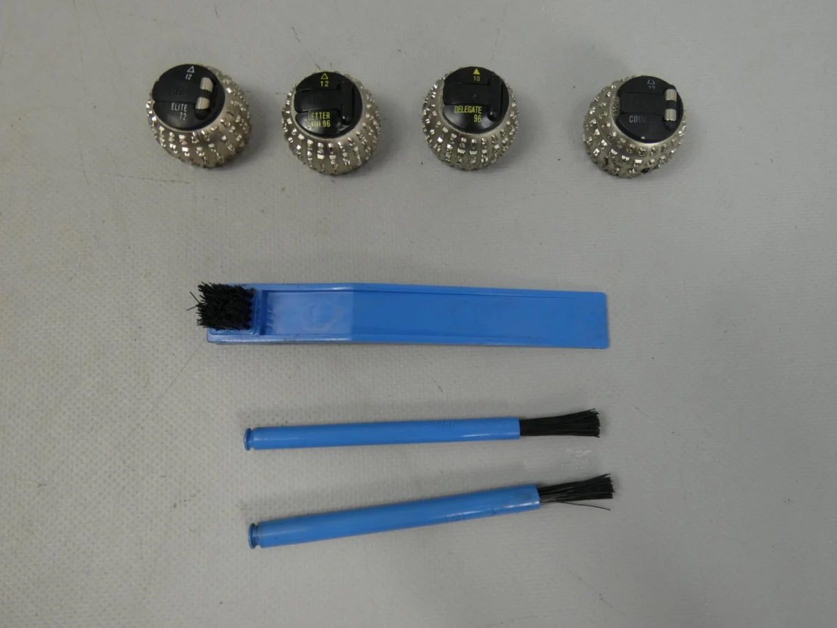 Bolletjes voor een IBM typemachine - foto 2