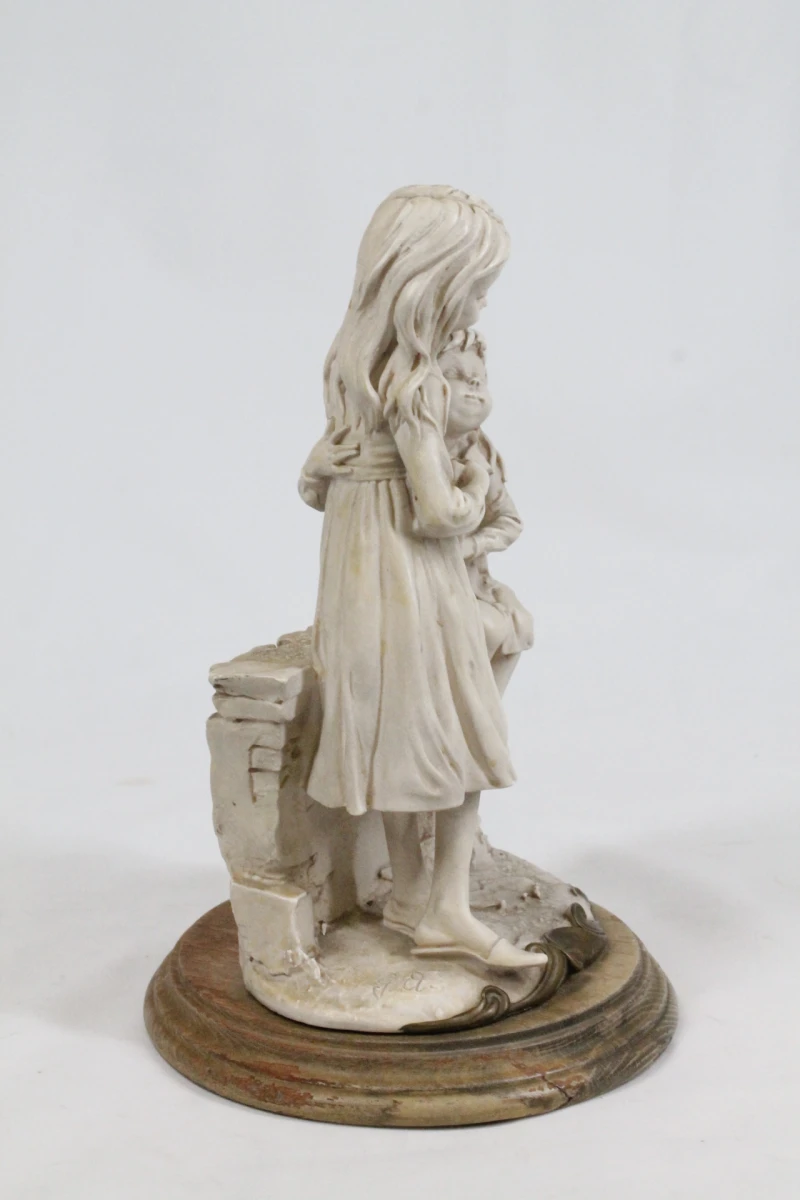 Vintage sculptuur grote zus en haar broertje - Giuseppe Armani - foto 5