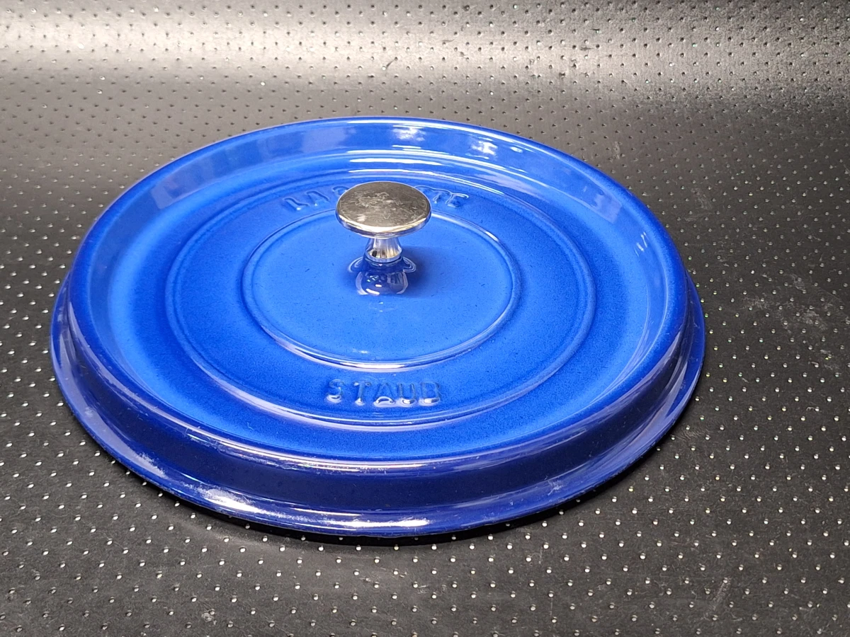 Staub La Cocotte gietijzeren braadpan, diameter 26 cm in donkerblauw - foto 11