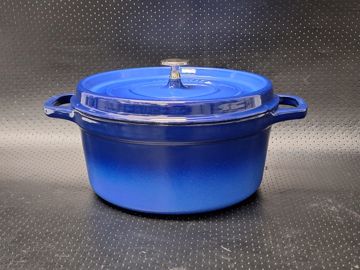 Staub La Cocotte gietijzeren braadpan, diameter 26 cm in donkerblauw - foto 2