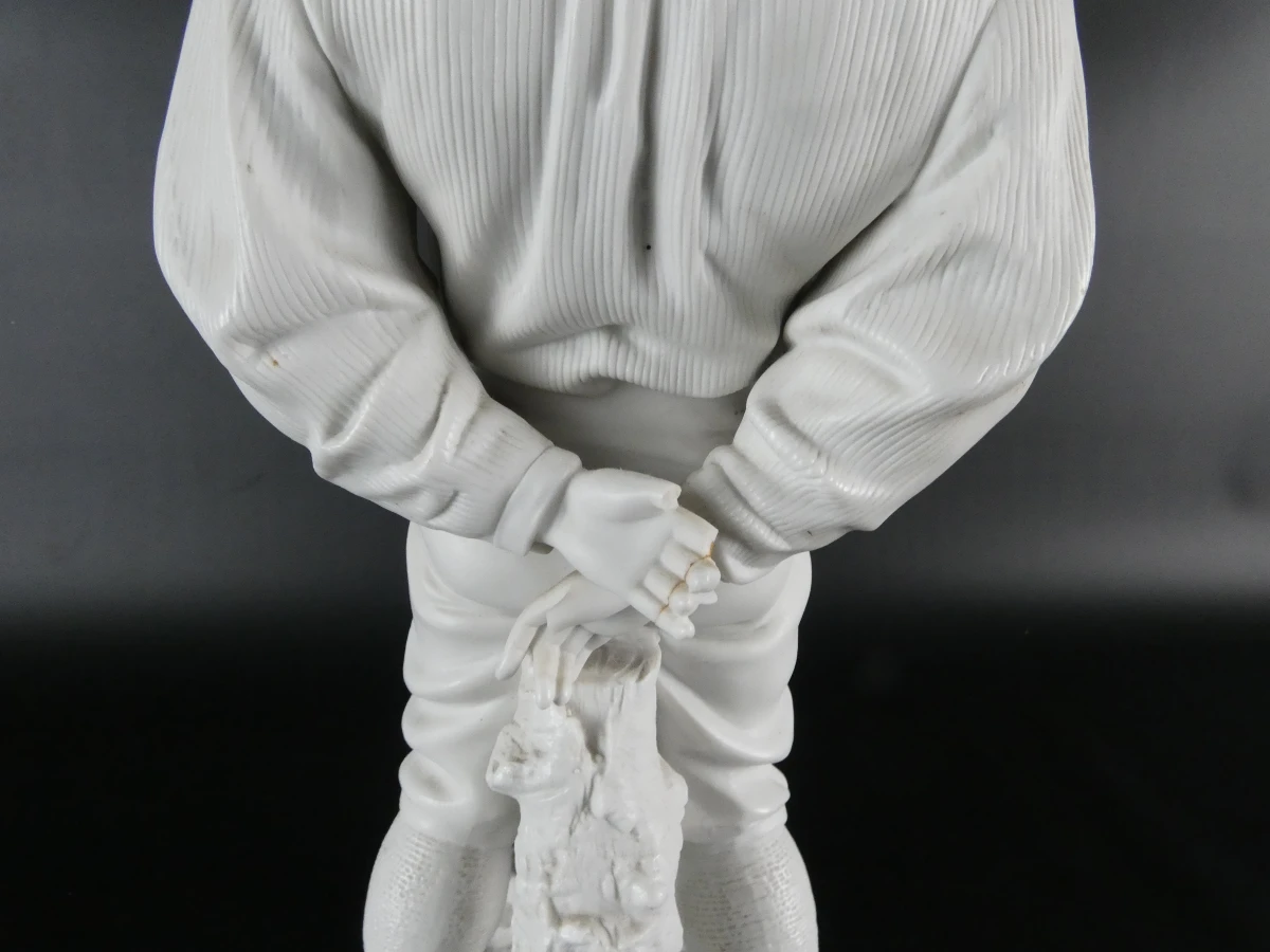 Vintage jongen in biscuitporselein -  Meissen - foto 12