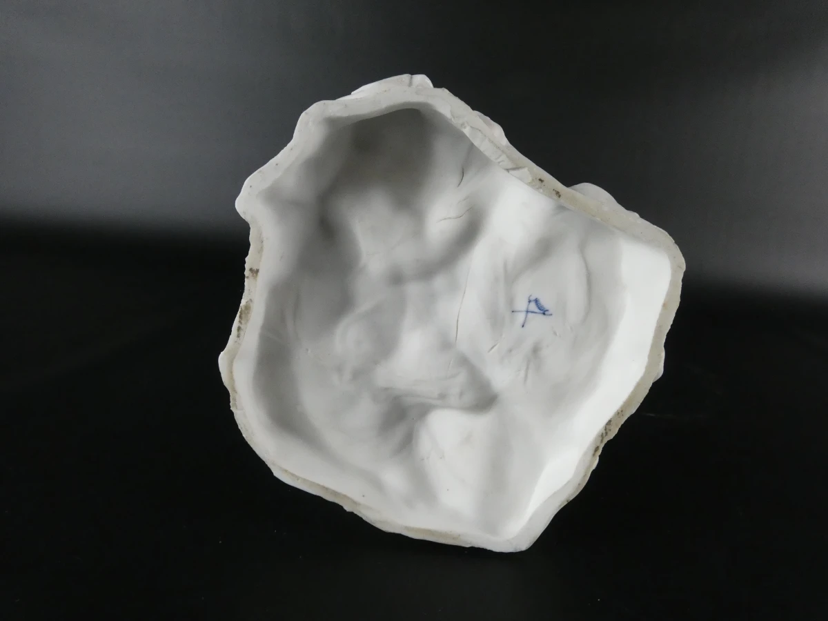 Vintage jongen in biscuitporselein -  Meissen - foto 20