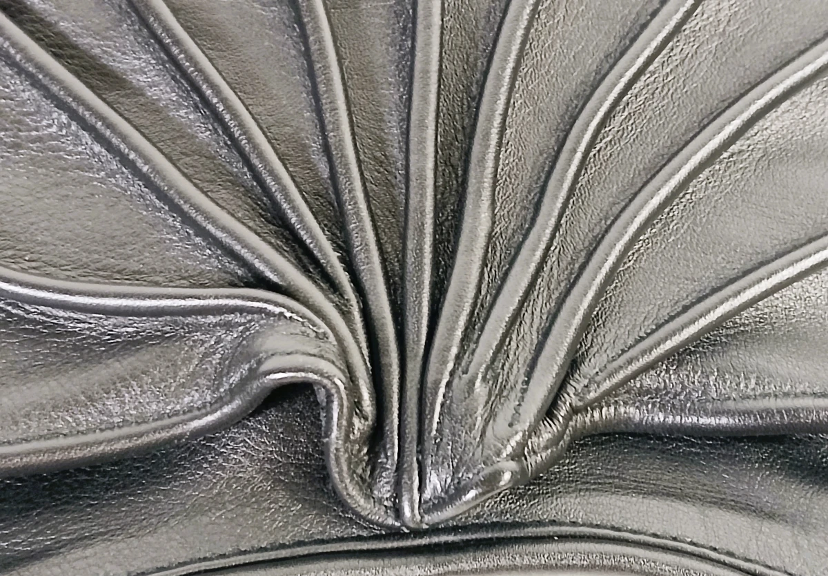 By-Lin – Lotus Leaf Black Classic Leather handtas. - foto 4
