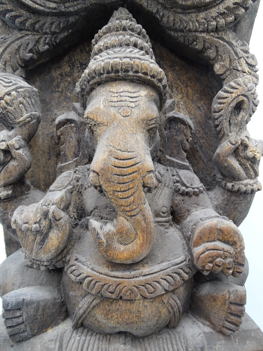 Ganesha houten sculptuur - foto 3
