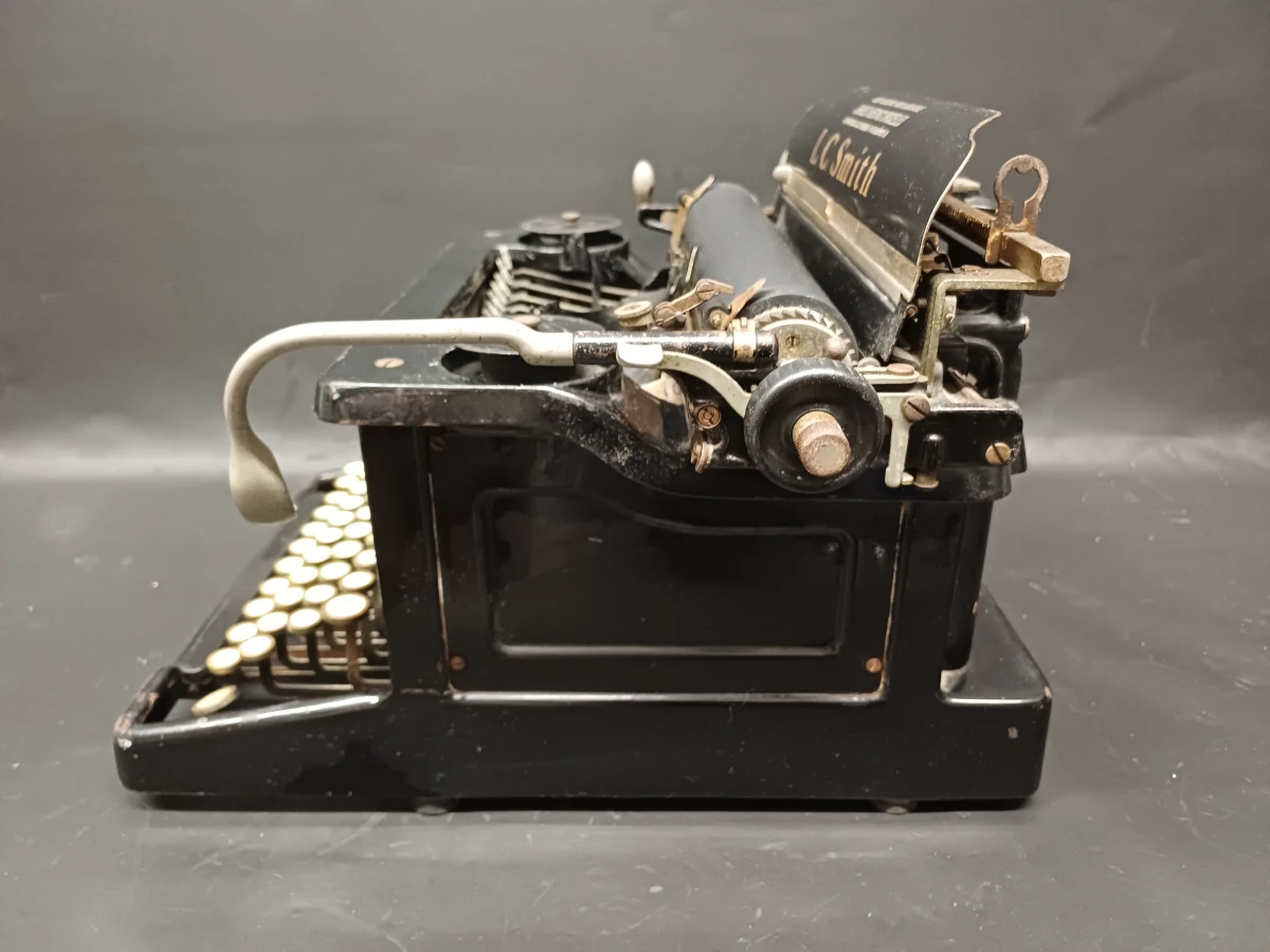 Antieke L.C. Smith & Corona typemachine - foto 4