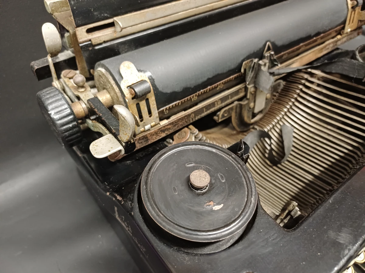 Antieke L.C. Smith & Corona typemachine - foto 10