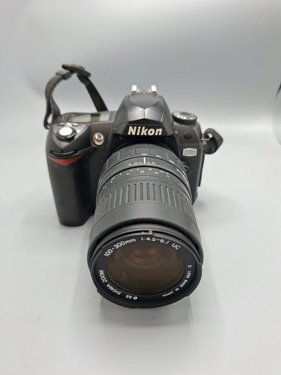 Uitgebreide Nikon D70 Spiegelreflexcamera Set met 3 Objectieven (Sigma, Tamron & Nikon) en Accessoires - foto 5