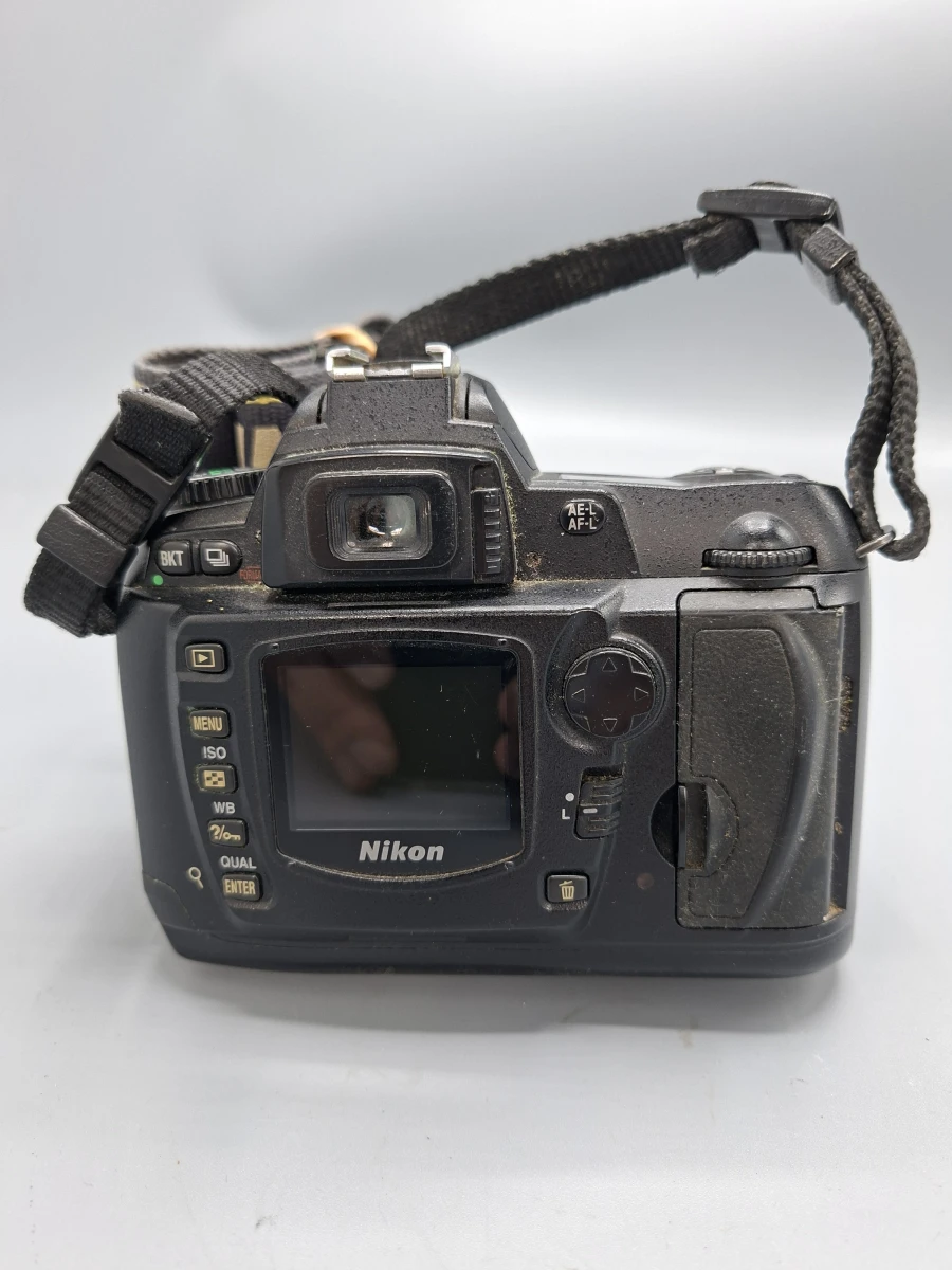 Uitgebreide Nikon D70 Spiegelreflexcamera Set met 3 Objectieven (Sigma, Tamron & Nikon) en Accessoires - foto 3