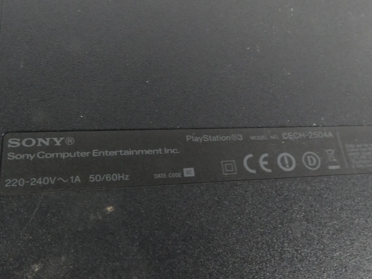 Playstation 3 met controller en spelletjes - foto 14