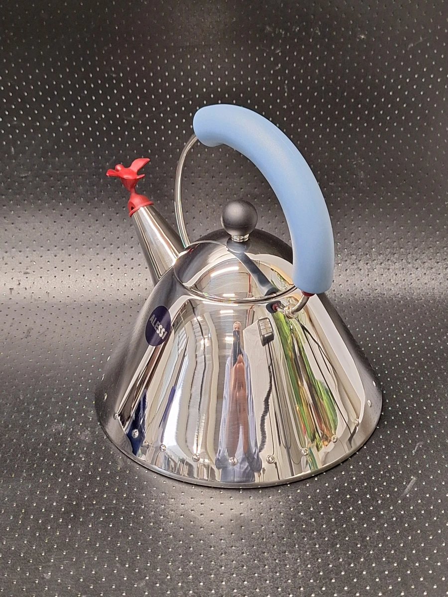 Iconische Alessi 9093 fluitketel ontworpen door Michael Graves - foto 7
