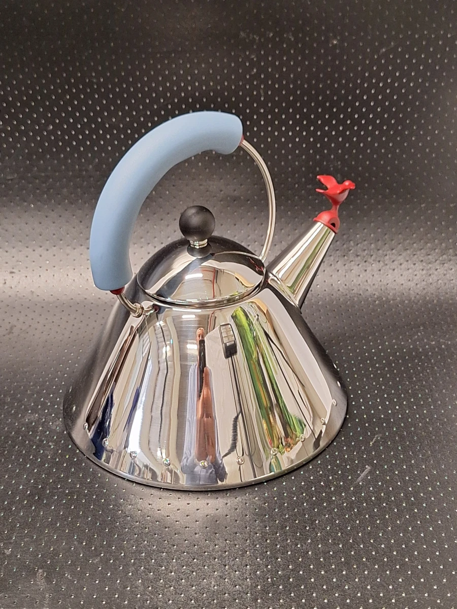 Iconische Alessi 9093 fluitketel ontworpen door Michael Graves - foto 8