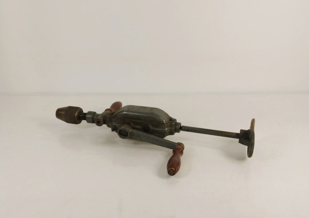 Verzameling vintage keukengerei en gereedschap, 20e eeuw - foto 14