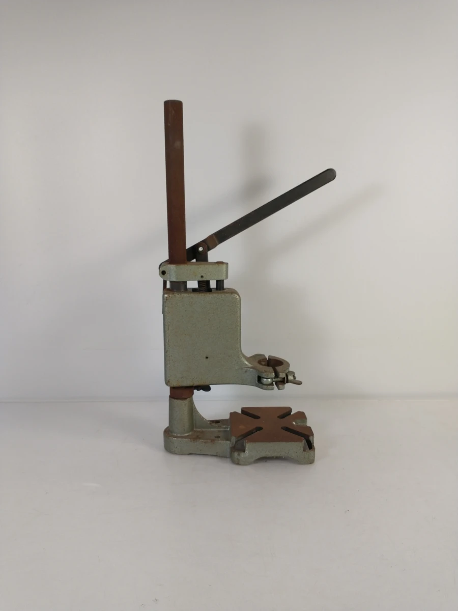 Verzameling vintage keukengerei en gereedschap, 20e eeuw - foto 12