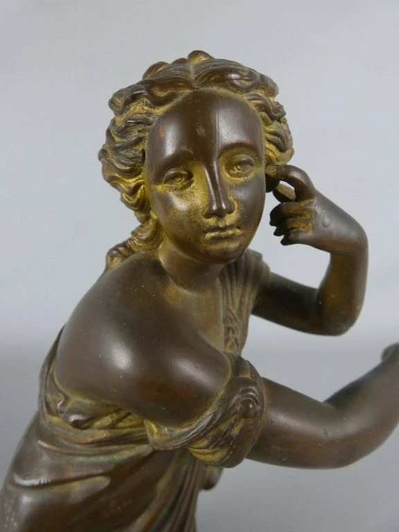 Bronzen Vrouwenbeeld - foto 5