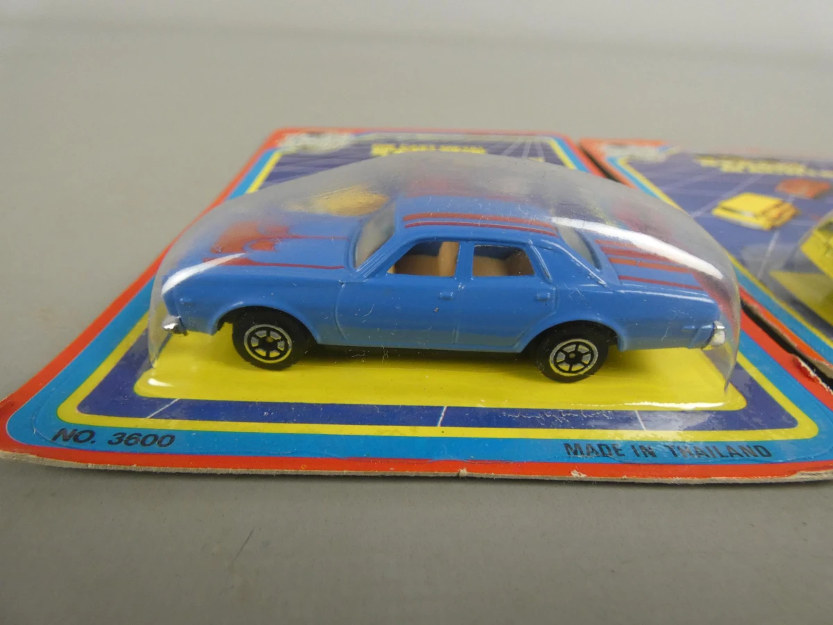 2 speelgoedauto's road tough - foto 3